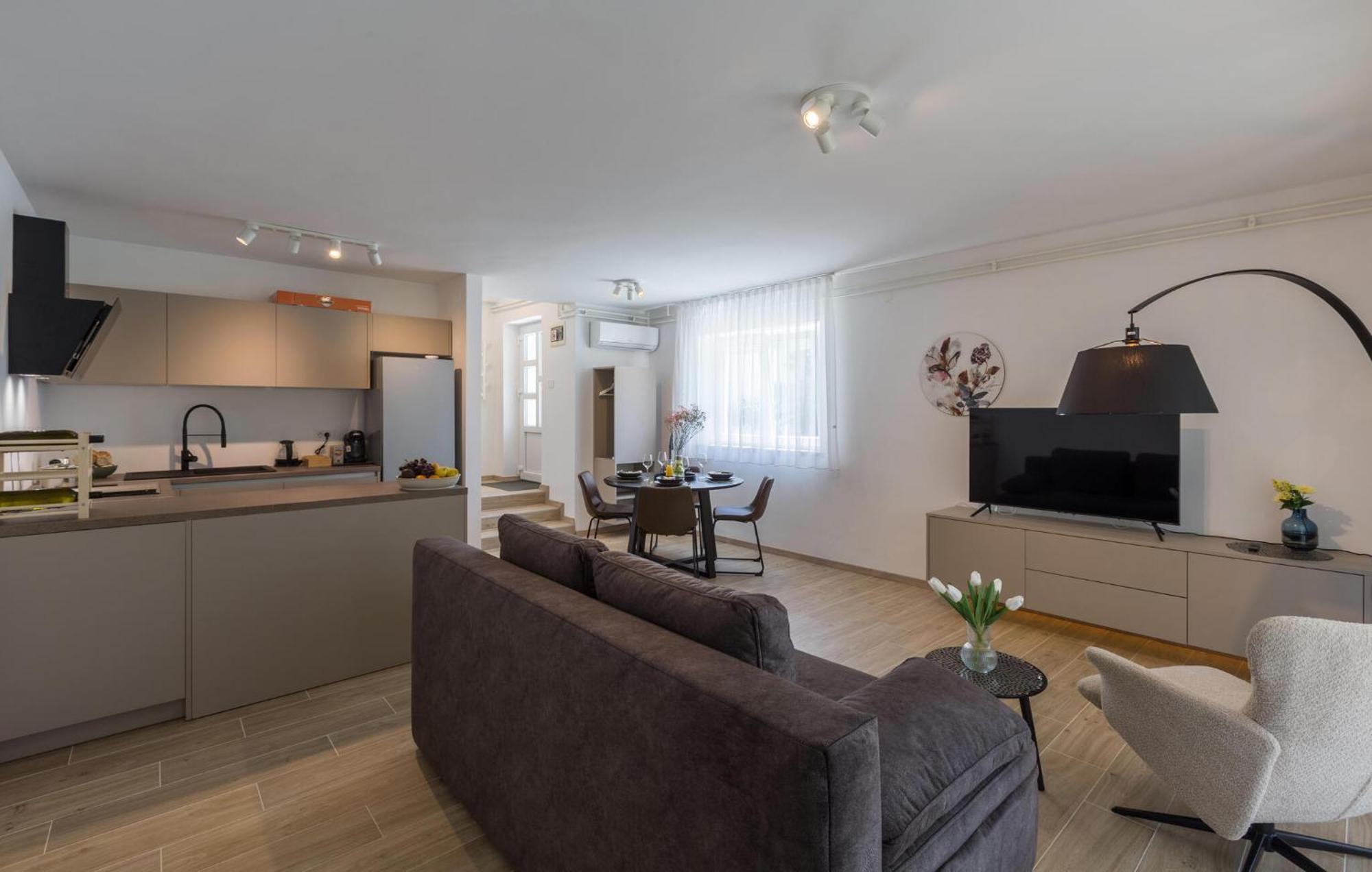 1 Bedroom Beautiful Apartment In Porec Poreč Exterior foto