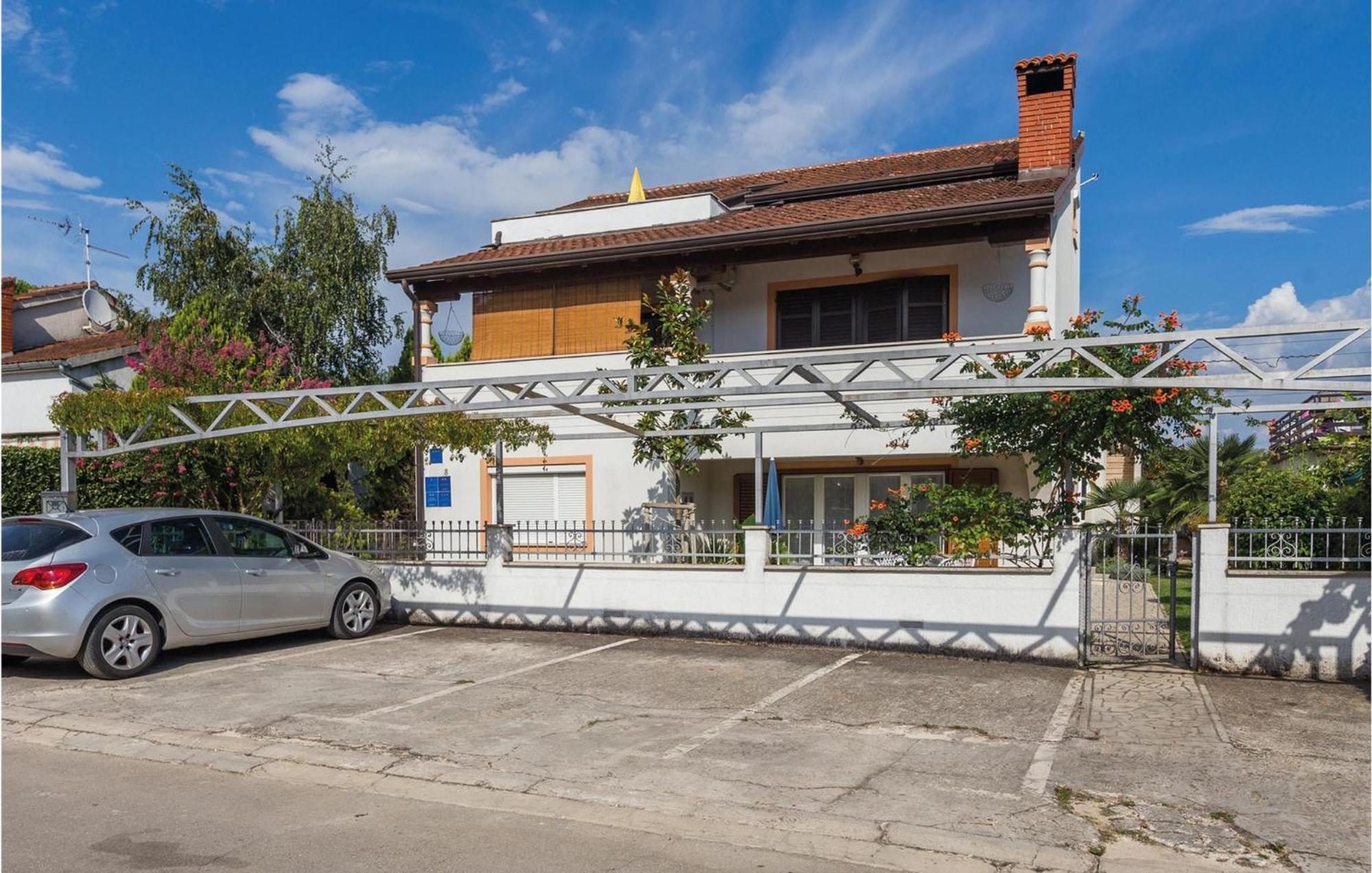 1 Bedroom Beautiful Apartment In Porec Poreč Exterior foto